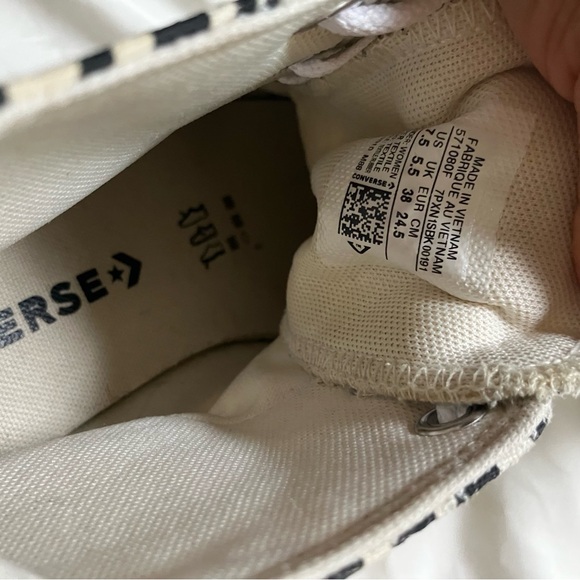 Converse Black and White High-Top Sneakers with Urban Art Design - Picture 6 of 9